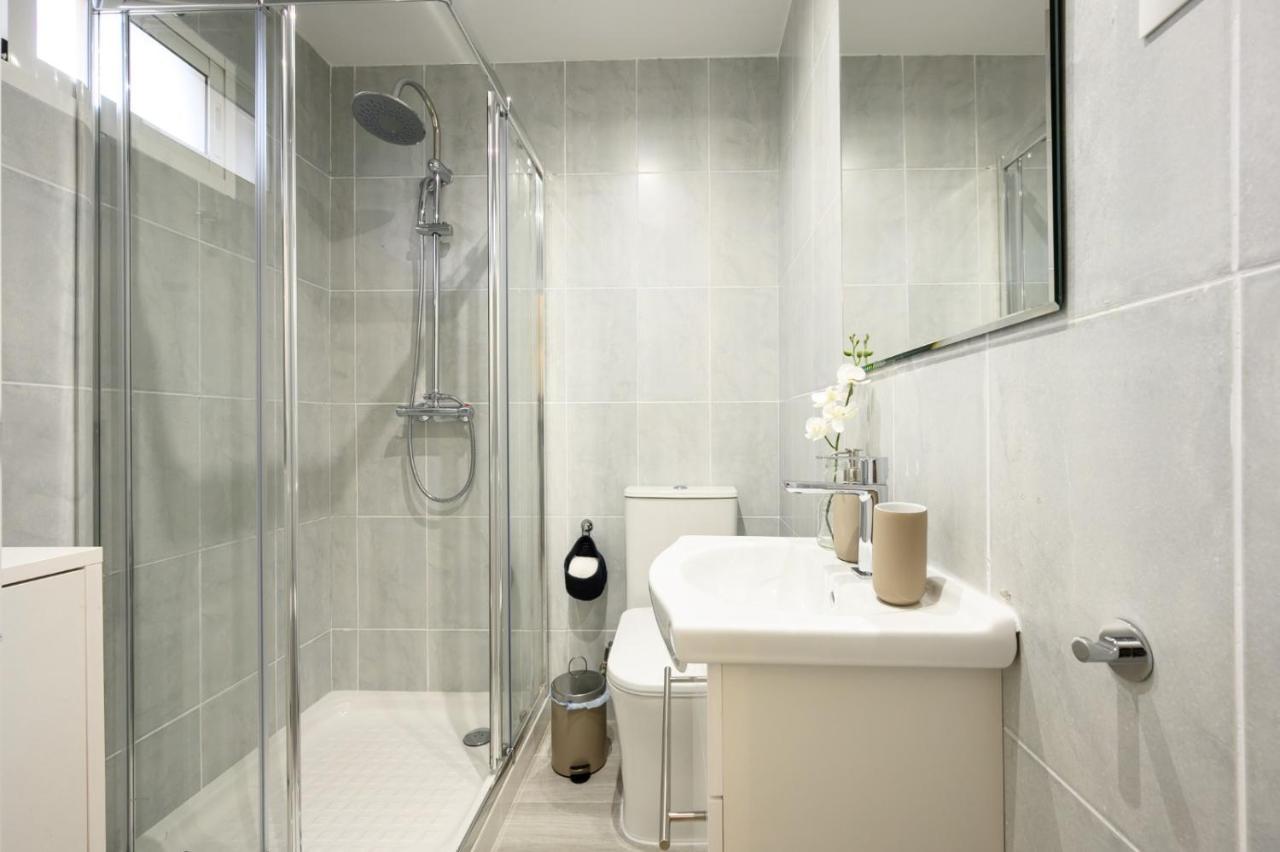 Ramon Y Cajal By 10Tosea Apartment ฟูเอนฮิโรลา ภายนอก รูปภาพ